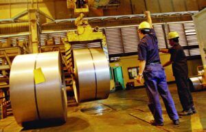 KRAS: Proyek Pemerintah Pakai Baja Impor