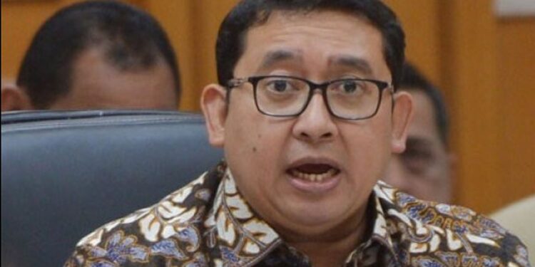 Dikaitkan dengan Terorisme, Fadli Zon Ungkit Farid Okbah Bertemu Jokowi di Istana