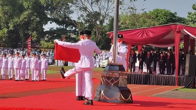 Tali bendera Merah Putih putus saat upacara HUT RI Pemerintahan