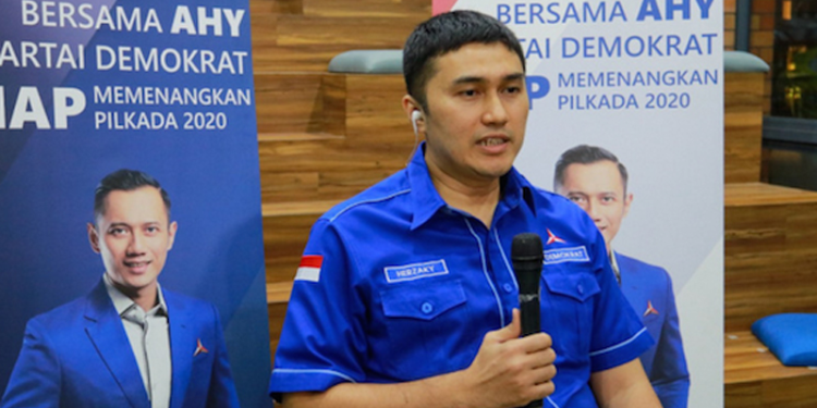 Herzaky Mahendra Putra  (IST)