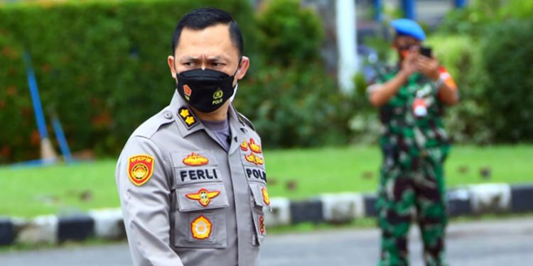 Kapolri Jenderal Listyo Sigit Prabowo mencopot Kapolres Malang AKBP