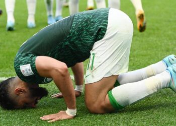 Pemain timnas Arab Saudi, Saleh Al-Shehri melakukan selebrasi setelah mencetak gol ke gawang Argentina dalam penyisihan grup C Piala Dunia di Lusail Stadium, Lusail, Qatar, 22 November 2022.  (IST)