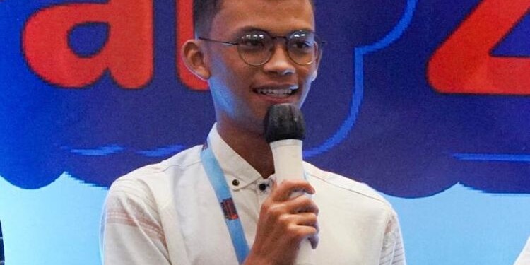 Siswa kelas 12 SMKN 8 Kota Semarang, Abdullah Mudzakir berhasil menemukan bug atau celah rentan dalam sistem Google.  (IST)
