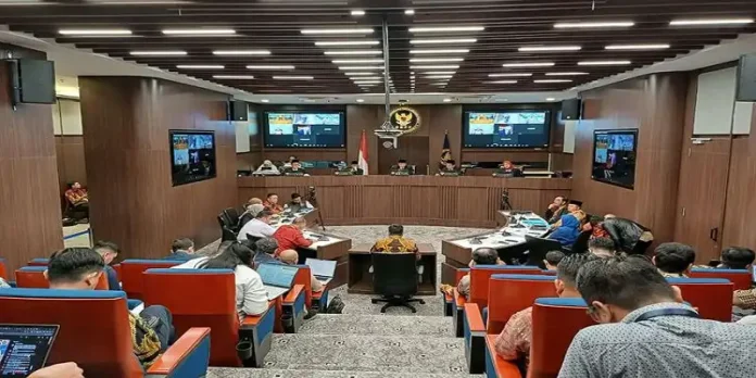Ruang Sidang Dewan Kehormatan Penyelenggara Pemilu (DKPP) dalam sidang dugaan kebocoran data DPT di Kantor DKPP Jakarta Pusat