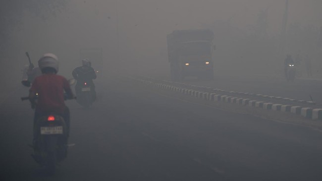 Ojol di Palembang Meninggal Usai Sesak Napas, Diduga Terdampak Kabut Asap